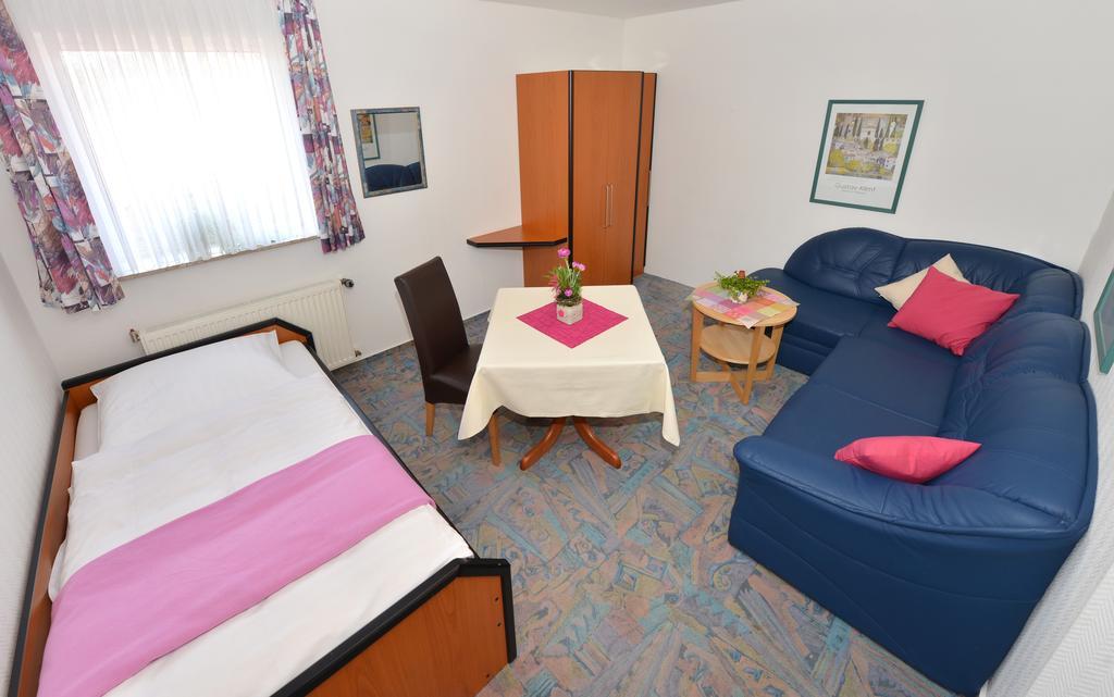 פופנהאוזן Rhoen-Hotel Sonnenhof - Restaurant & Cafe חדר תמונה