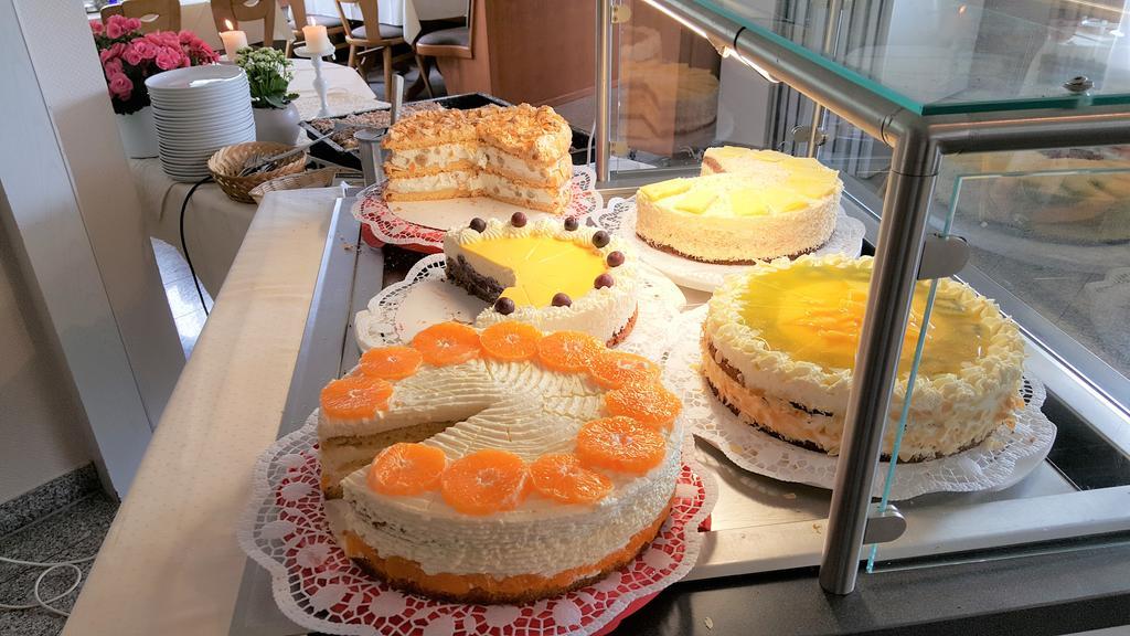 פופנהאוזן Rhoen-Hotel Sonnenhof - Restaurant & Cafe מראה חיצוני תמונה