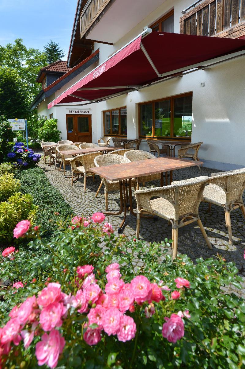 פופנהאוזן Rhoen-Hotel Sonnenhof - Restaurant & Cafe מראה חיצוני תמונה